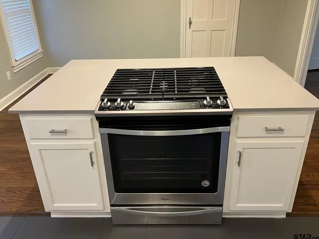 $1,950 | 514 East Charnwood Street, Tyler, TX 75701