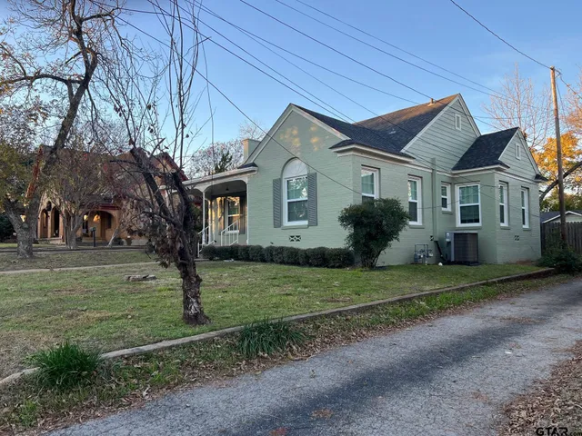 $1,950 | 514 East Charnwood Street, Tyler, TX 75701