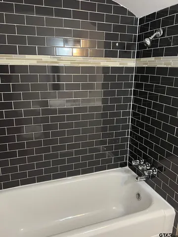 $1,950 | 514 East Charnwood Street, Tyler, TX 75701