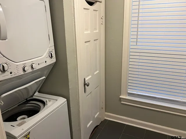 $1,950 | 514 East Charnwood Street, Tyler, TX 75701