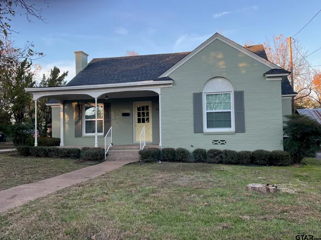 $1,950 | 514 East Charnwood Street, Tyler, TX 75701