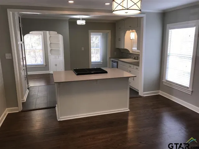 $1,950 | 514 East Charnwood Street, Tyler, TX 75701