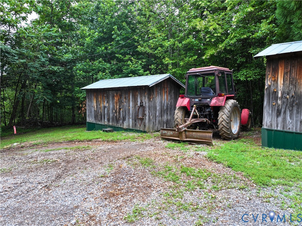 2593 Mountain Valley Road Vinton, VA 24179 - Photo 28 of 48 Gallery Image 28