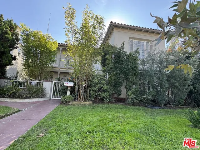 $1,399,000 | 4010 West Adams Boulevard, Los Angeles, CA 90018