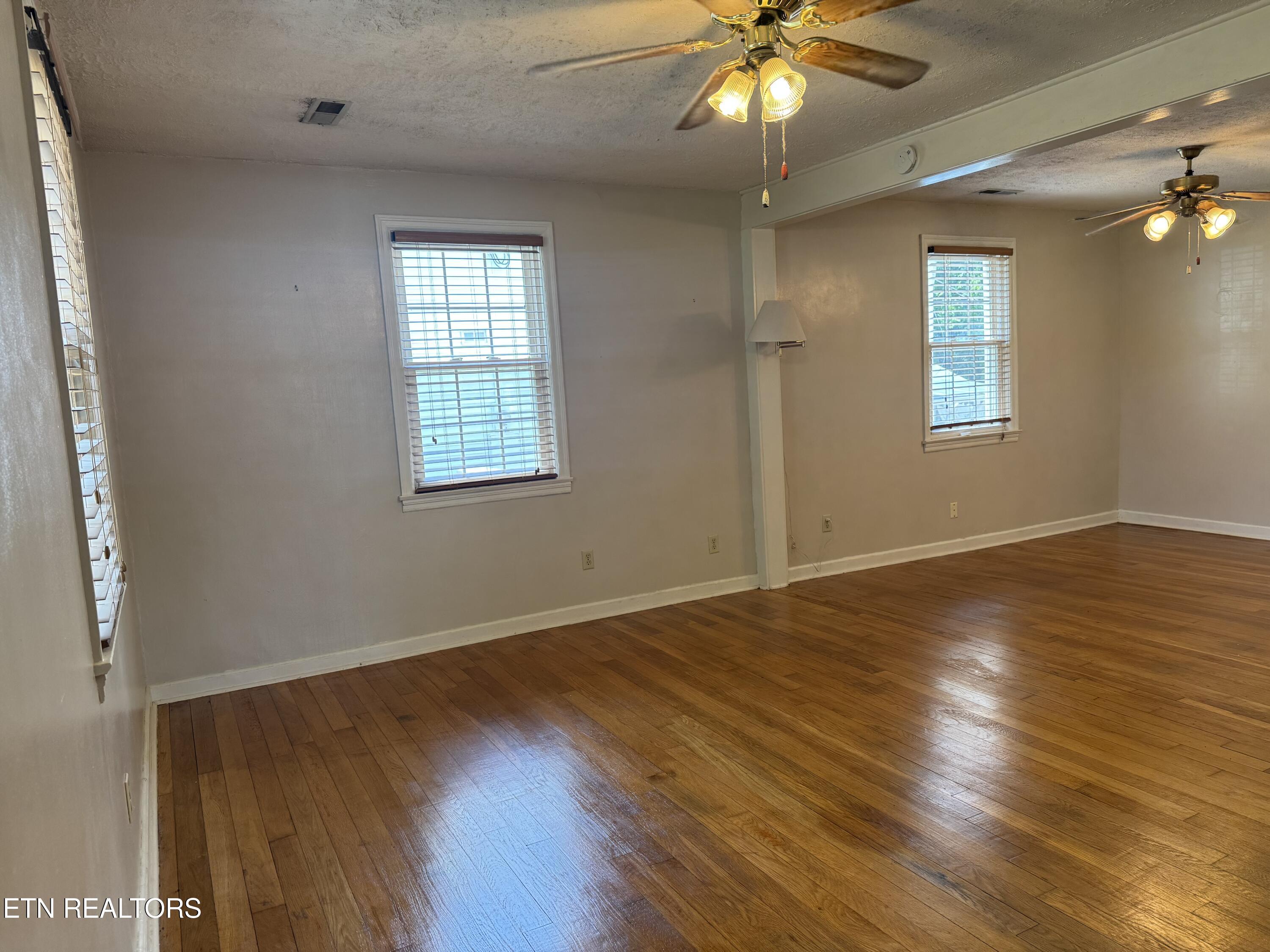 1315 East Red Bud Road Knoxville, TN 37920 - Photo 8 of 32 IMG_6901
