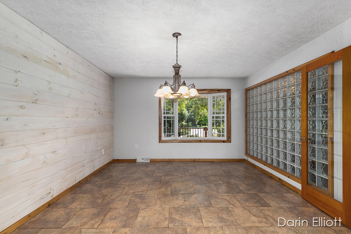 6734 Gould Road, Unit 1 Saranac, MI 48881 - Photo 7 of 43 IMG_1005