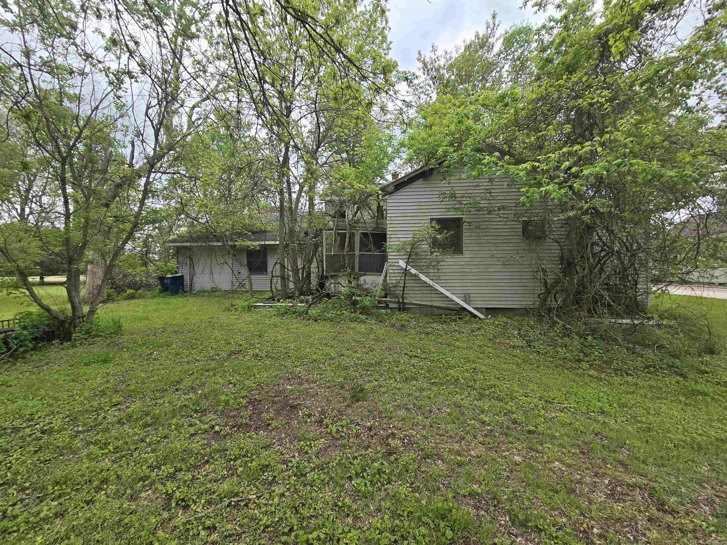 5080 Stroebel Road Saginaw, MI 48609 - Photo 2 of 5 50179109-9b83702d-7a3f-493c-8677-fec15f85dad7.JPG