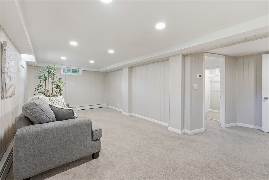 109 Bretton Road Springfield, MA 01119 - Photo 22 of 42