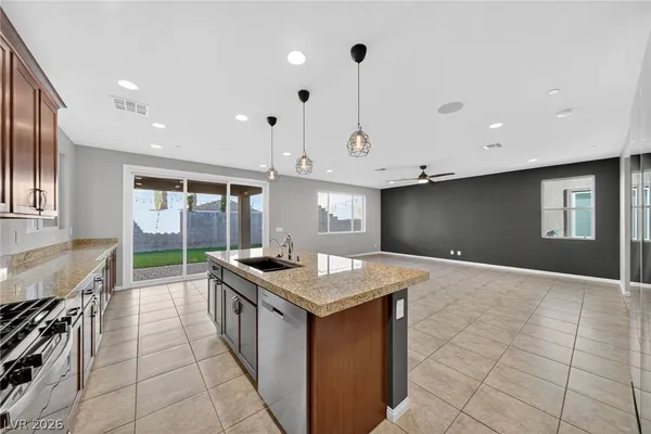 $2,700 | 8909 Wallner Street, Las Vegas, NV 89166