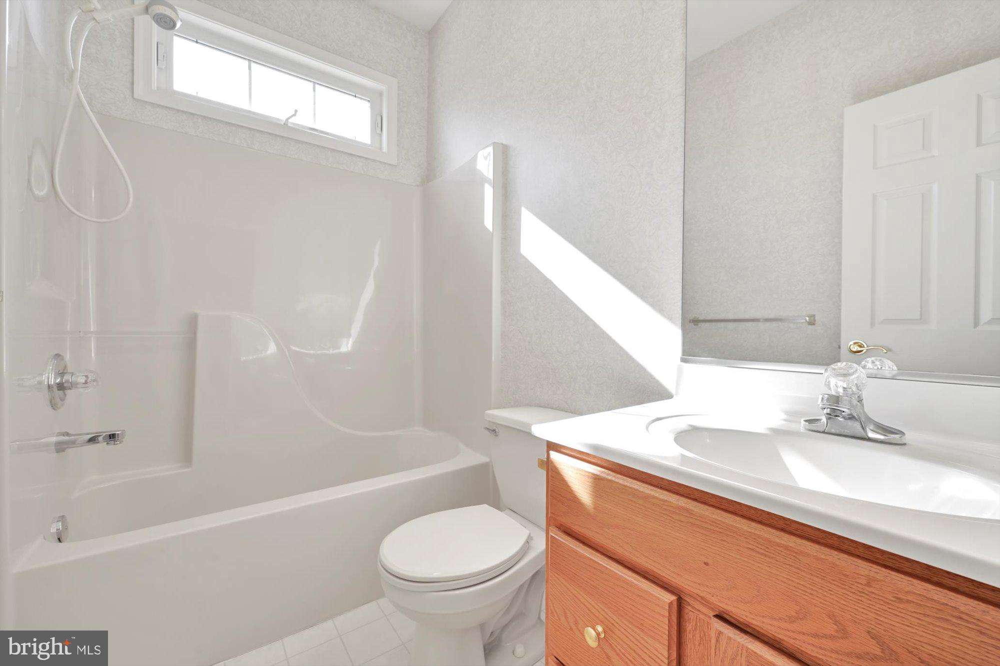 316 Stone Creek Road Lancaster, PA 17603 - Photo 18 of 28 Full Bath
