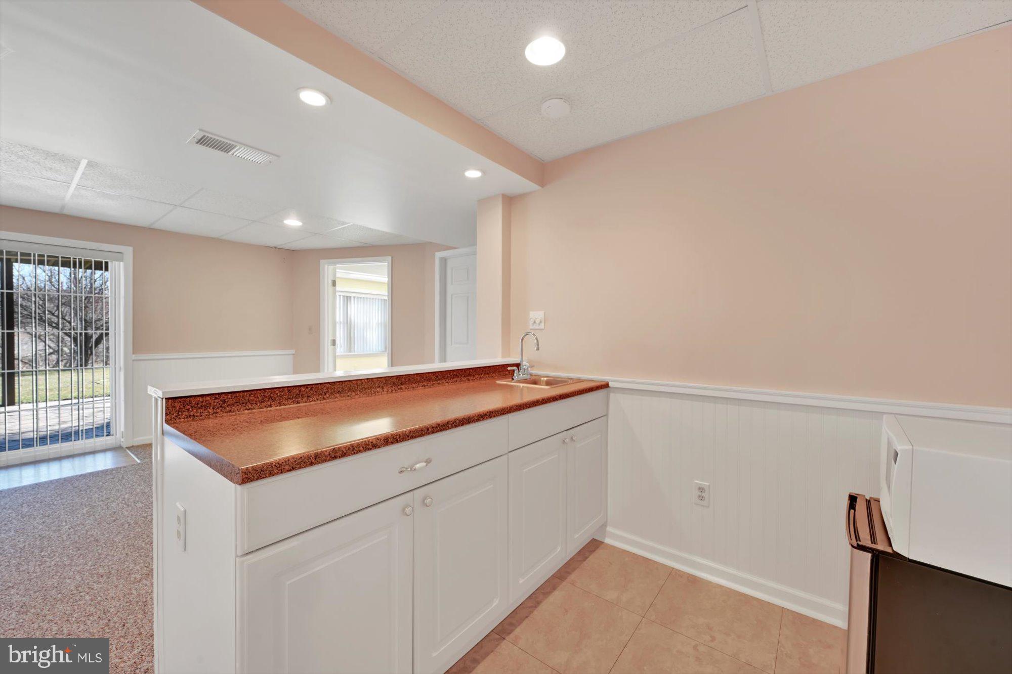 316 Stone Creek Road Lancaster, PA 17603 - Photo 22 of 28 Lower Wet Bar/ Kitchen