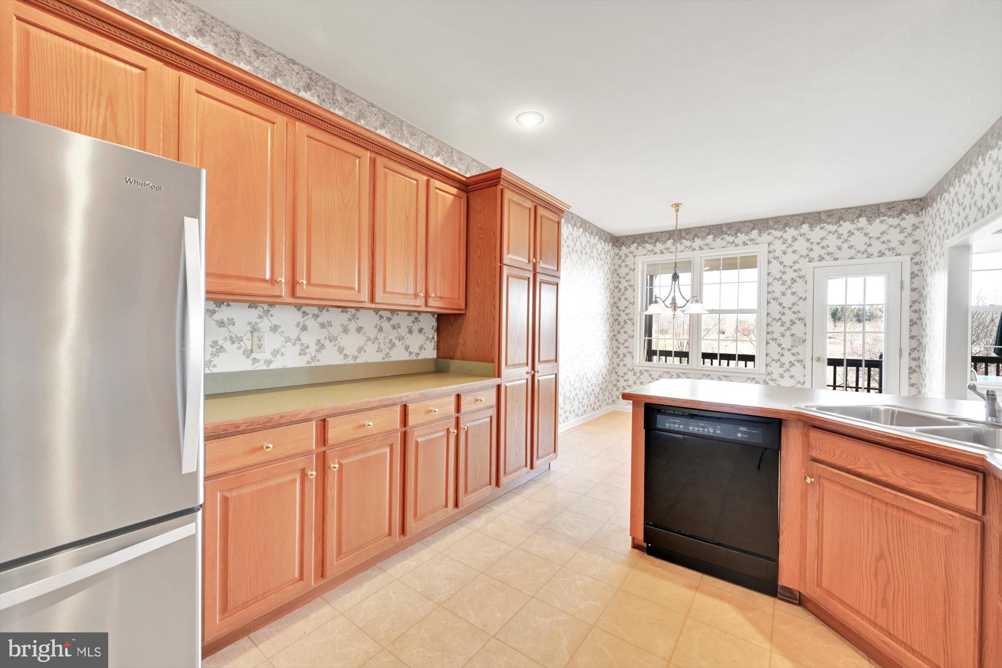 316 Stone Creek Road Lancaster, PA 17603 - Photo 6 of 28 Kitchen