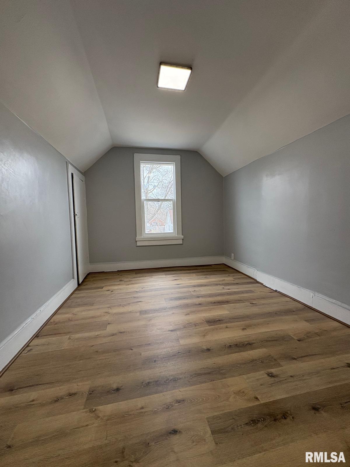 1045 Osburn Avenue Springfield, IL 62702 - Photo 17 of 31