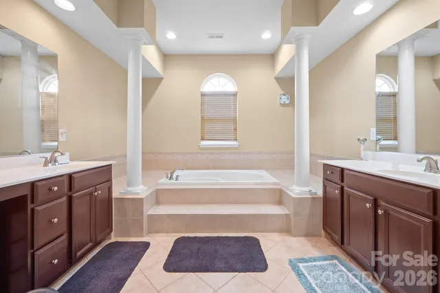 $575,000 | 3111 Ewert Cut Lane, Charlotte, NC 28269