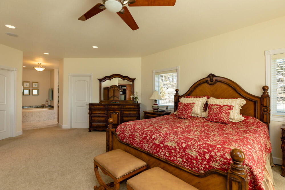 4426 Murrelet Road Klamath Falls, OR 97601 - Photo 24 of 54 More Master Suite