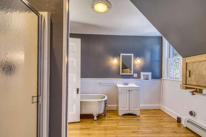 55 North Sedgwick Road Sedgwick, ME 04676 - Photo 32 of 43 2nd floor bath
