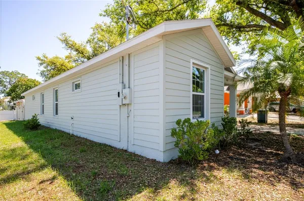 $349,000 | 1101 2nd Street West, Bradenton, FL 34205