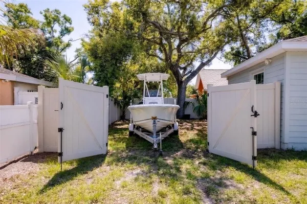 $329,000 | 1101 2nd Street West, Bradenton, FL 34205