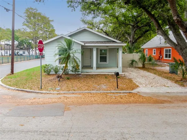 $329,000 | 1101 2nd Street West, Bradenton, FL 34205