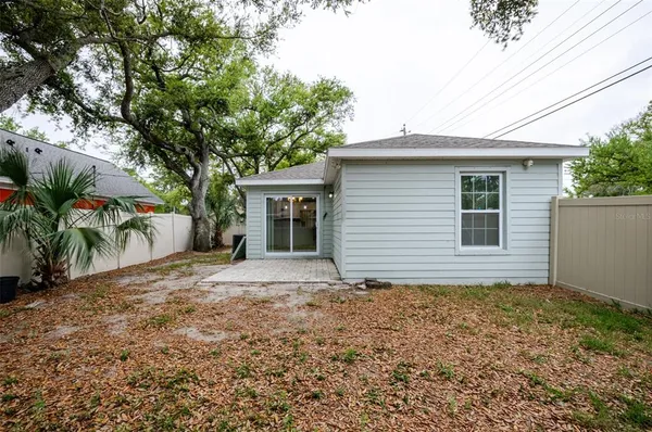$349,000 | 1101 2nd Street West, Bradenton, FL 34205