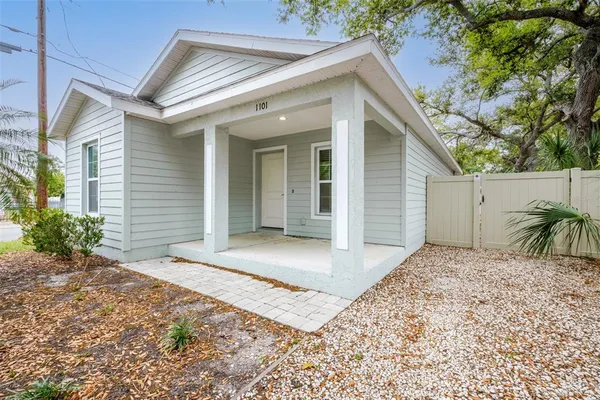 $329,000 | 1101 2nd Street West, Bradenton, FL 34205