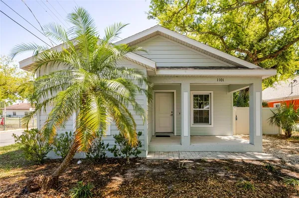$329,000 | 1101 2nd Street West, Bradenton, FL 34205
