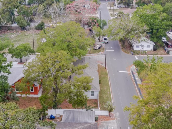 $329,000 | 1101 2nd Street West, Bradenton, FL 34205