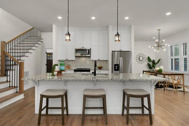 $625,000 | 5685 Lee Avenue, Chattanooga, TN 37409