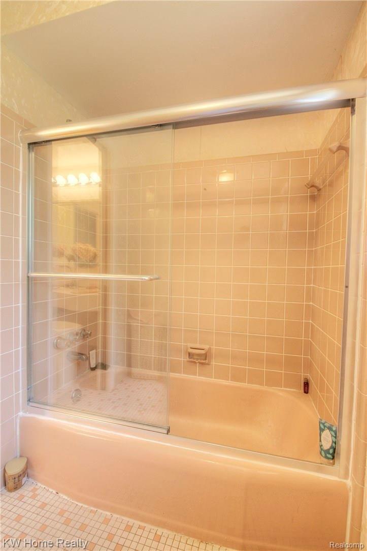 21100 Andover Road Southfield, MI 48076 - Photo 36 of 59 930A0600_1_2.jpg
