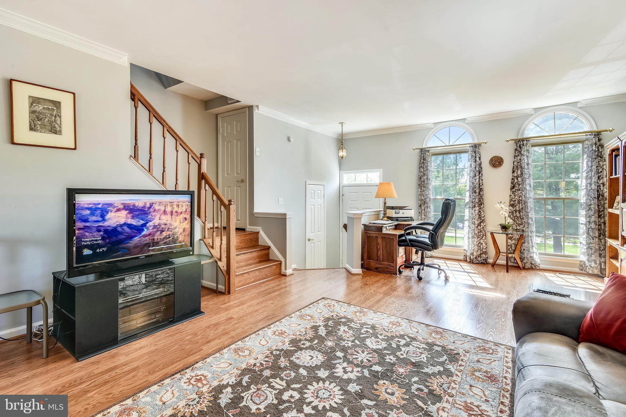 46826 Rabbitrun Terrace Sterling, VA 20164 - Photo 10 of 35 Living Area with 9 ft Ceilings