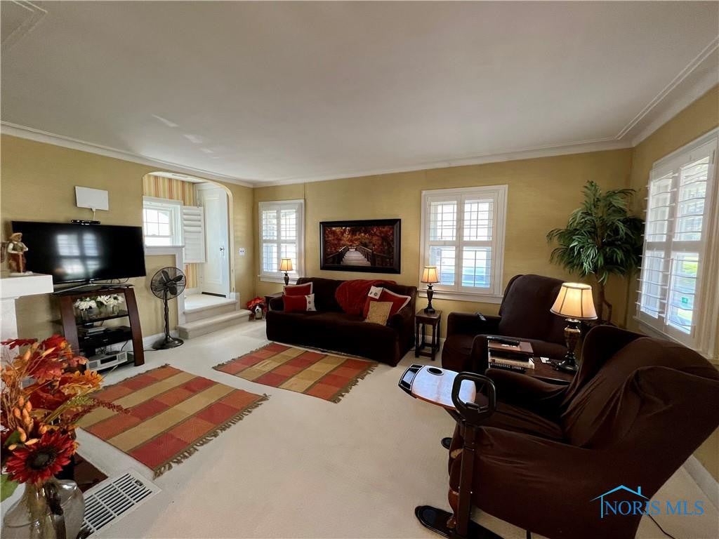 1738 Wyndhurst Road Toledo, OH 43607 - Photo 4 of 17 Gallery Image 4