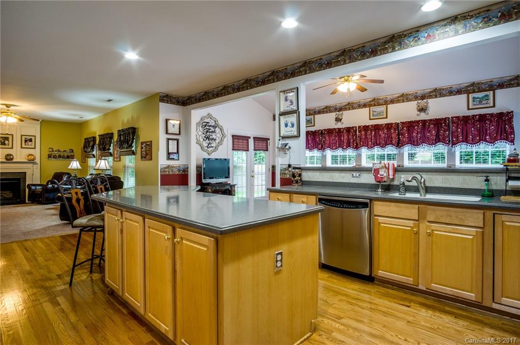 720 Drew Avenue, Unit 141 Fort Mill, SC 29708 - Photo 5 of 11