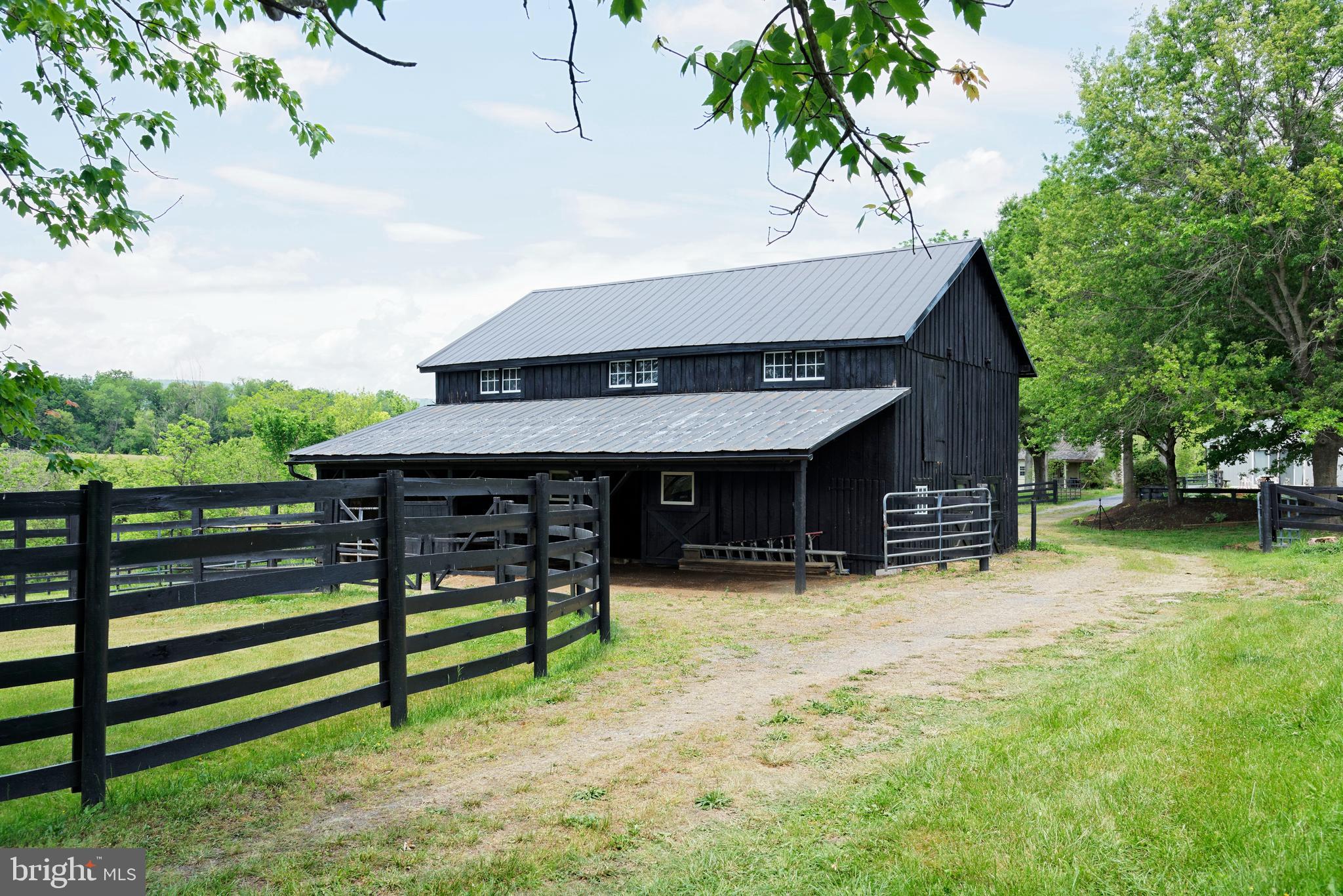 33195 Millville Road Upperville, VA 20184 - Photo 48 of 76 Round pen right off the back of the barn