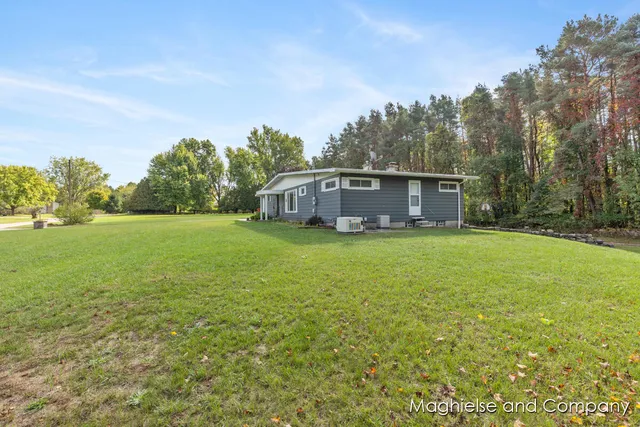 $345,000 | 480 Cumings Court Northwest, Sparta, MI 49345