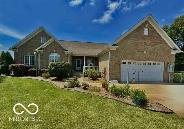 $499,900 | 6483 Private Road 310 West, Brazil, IN 47834