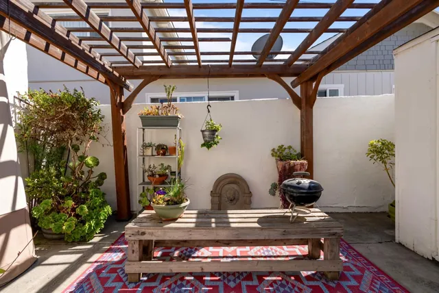 a view of outdoor space