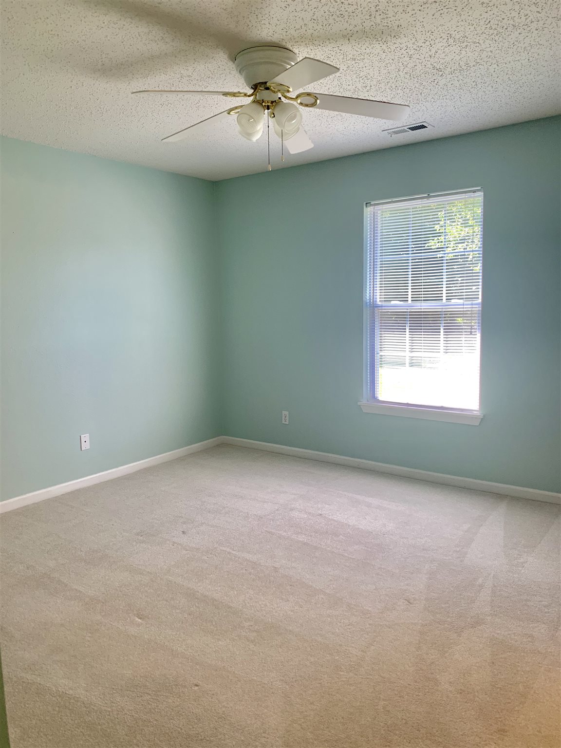 912 Springwater Road Kokomo, IN 46902 - Photo 7 of 8