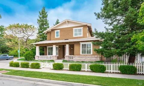 $1,888,000 | 920 2nd Street East, Sonoma, CA 95476