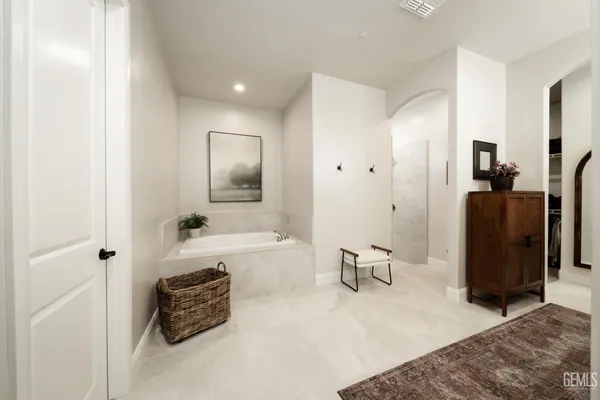 $1,195,000 | Undisclosed Address, Bakersfield, CA 93314