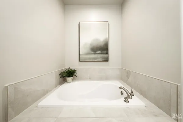$1,195,000 | Undisclosed Address, Bakersfield, CA 93314
