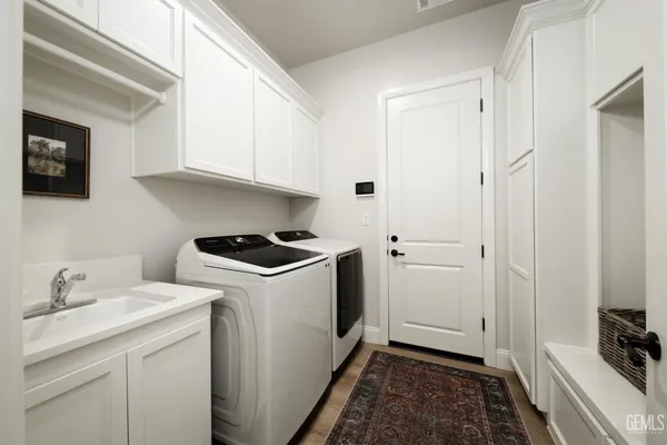 $1,195,000 | Undisclosed Address, Bakersfield, CA 93314