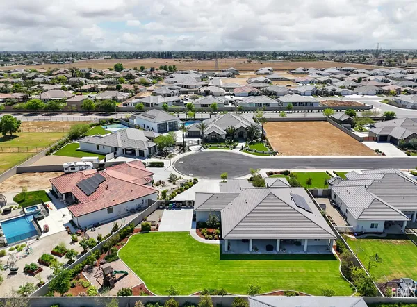 $1,195,000 | Undisclosed Address, Bakersfield, CA 93314