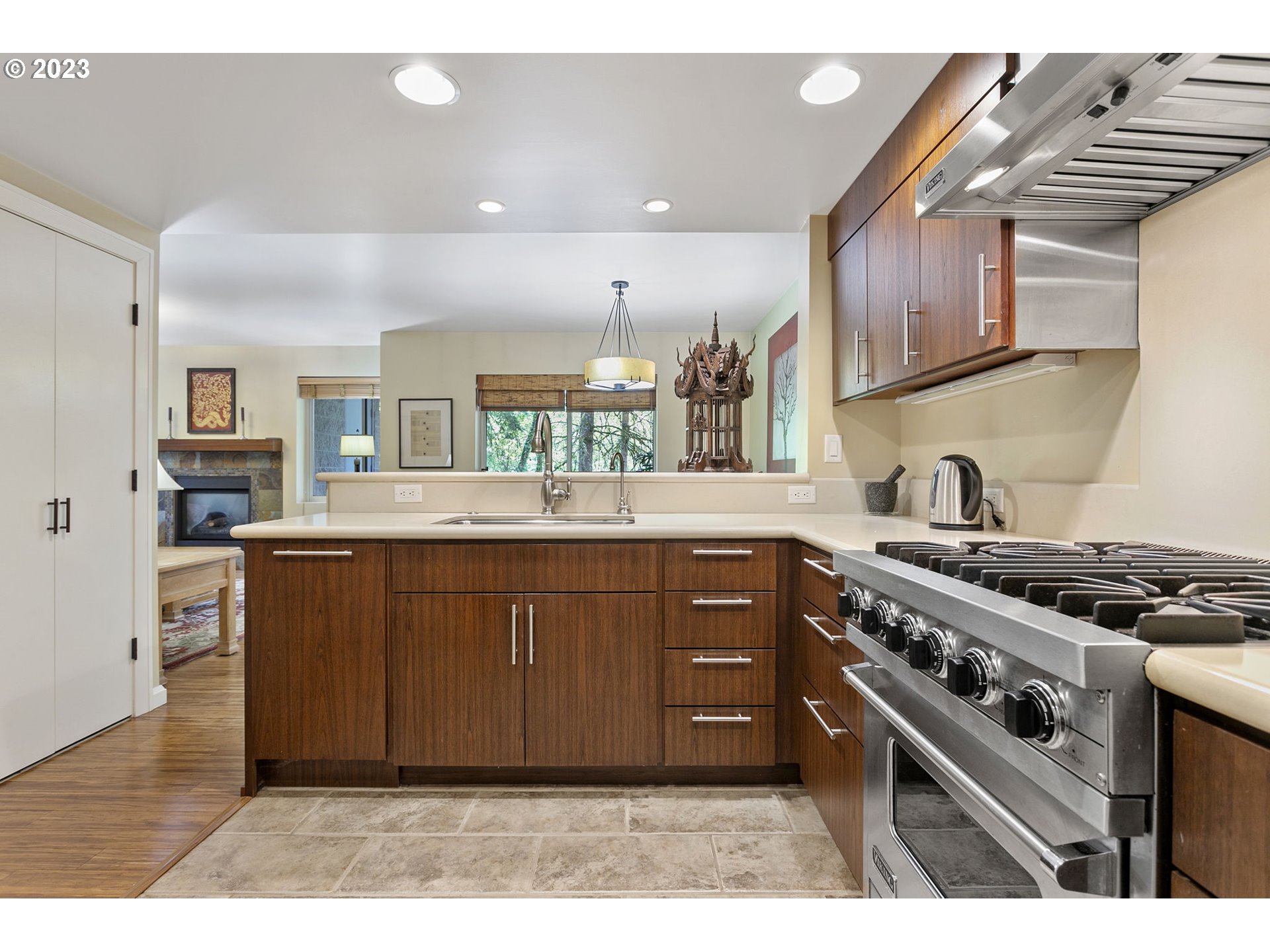 6605 West Burnside Road, Unit 110 Portland, OR 97225 - Photo 9 of 43 Gallery Image 9