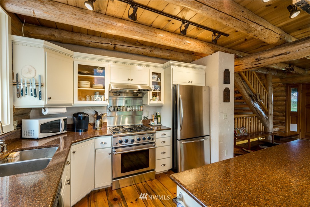 5490 Campbell Lake Road Anacortes, WA 98221 - Photo 5 of 25
