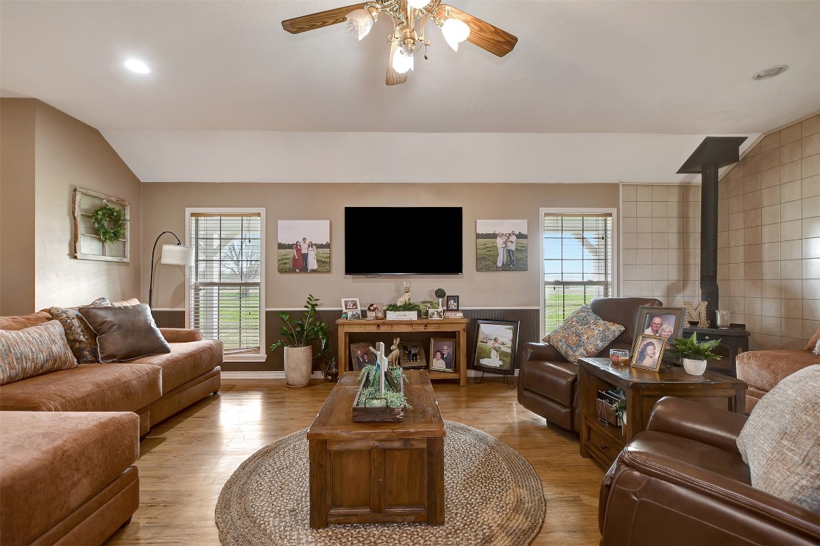 599 County Road 295 Garrison, TX 75946 - Photo 7 of 50 a living room with furniture and a flat screen tv