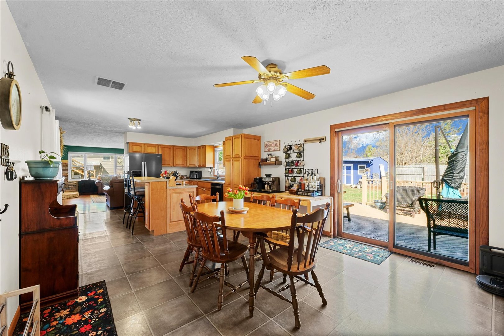 207 Timberview Drive Mahomet, IL 61853 - Photo 14 of 34