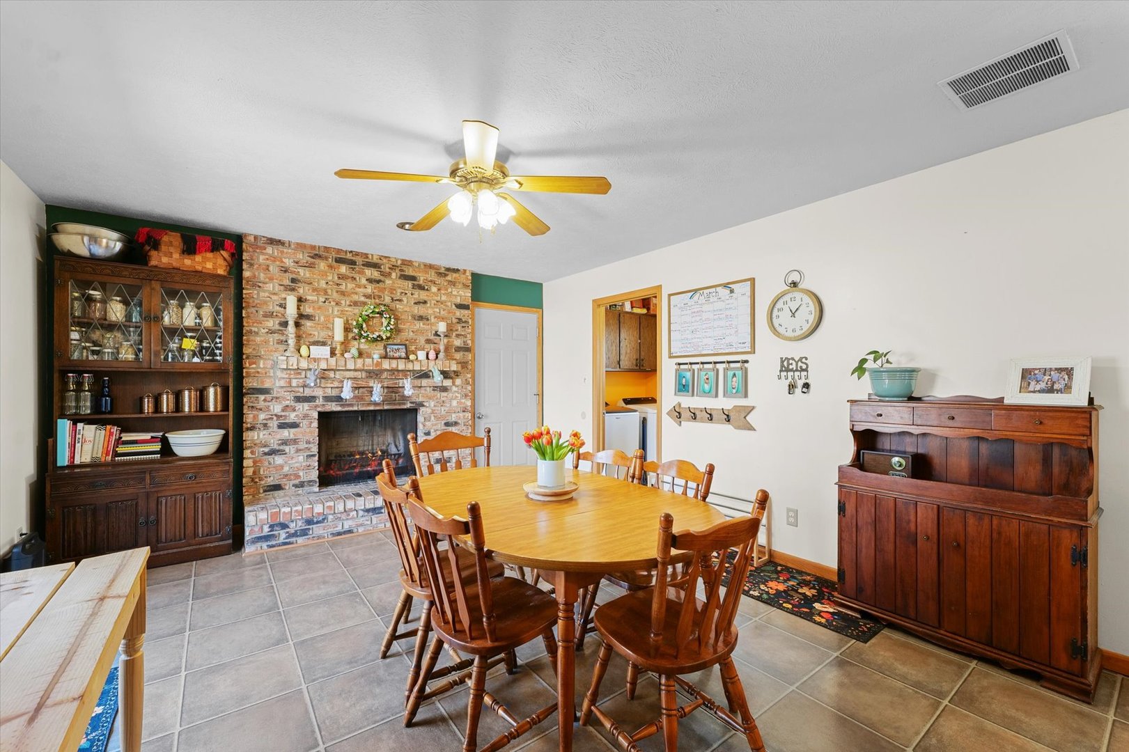 207 Timberview Drive Mahomet, IL 61853 - Photo 15 of 34