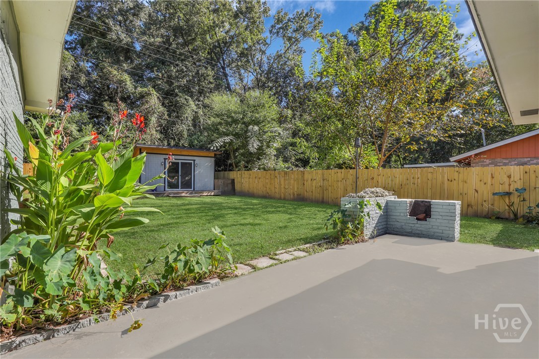 306 Woodley Road Savannah, GA 31419 - Photo 5 of 50