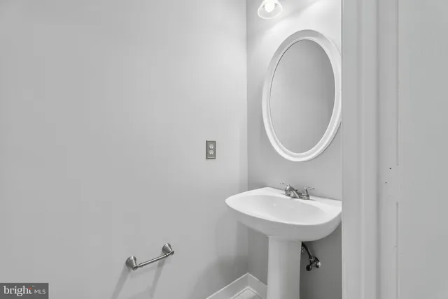 $2,400 | 12024 Taliesin Place, Unit 33, Reston, VA 20190