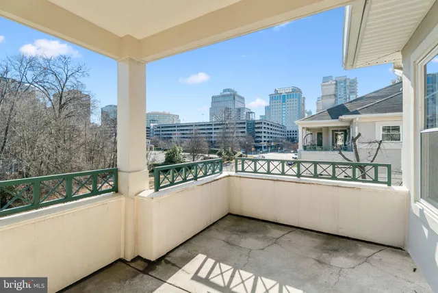 $2,400 | 12024 Taliesin Place, Unit 33, Reston, VA 20190